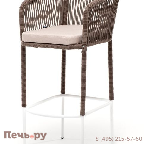 "Марсель" стул барный плетеный из роупа, каркас из стали белый муар, роуп коричневый круглый, ткань бежевая 052 фото